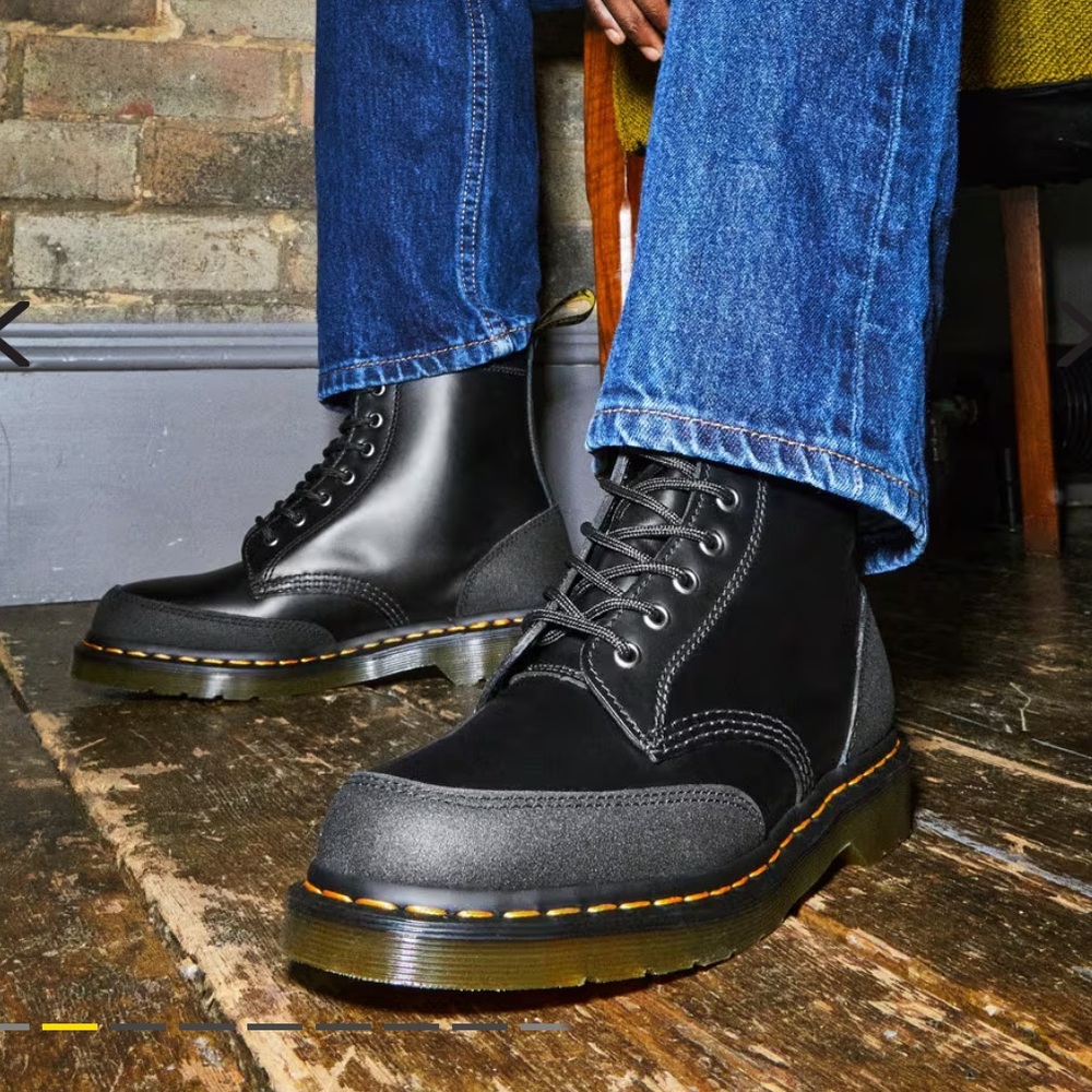 Dr.Martens 1460 guard panel leather lace combat boots. UsM7